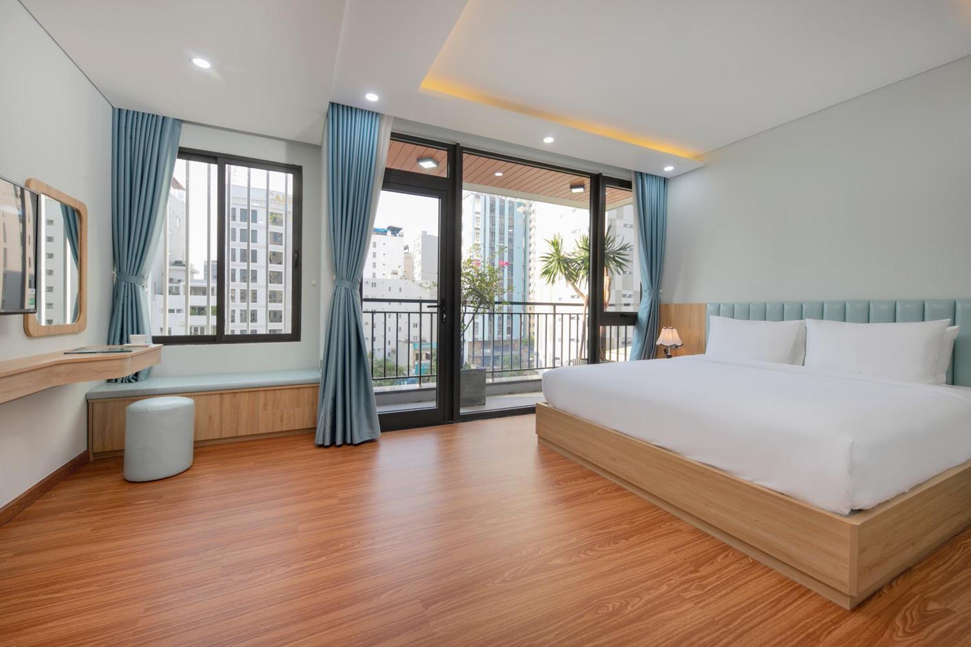 Hummer Hotel & Apartment Da Nang Beach Bagian luar foto