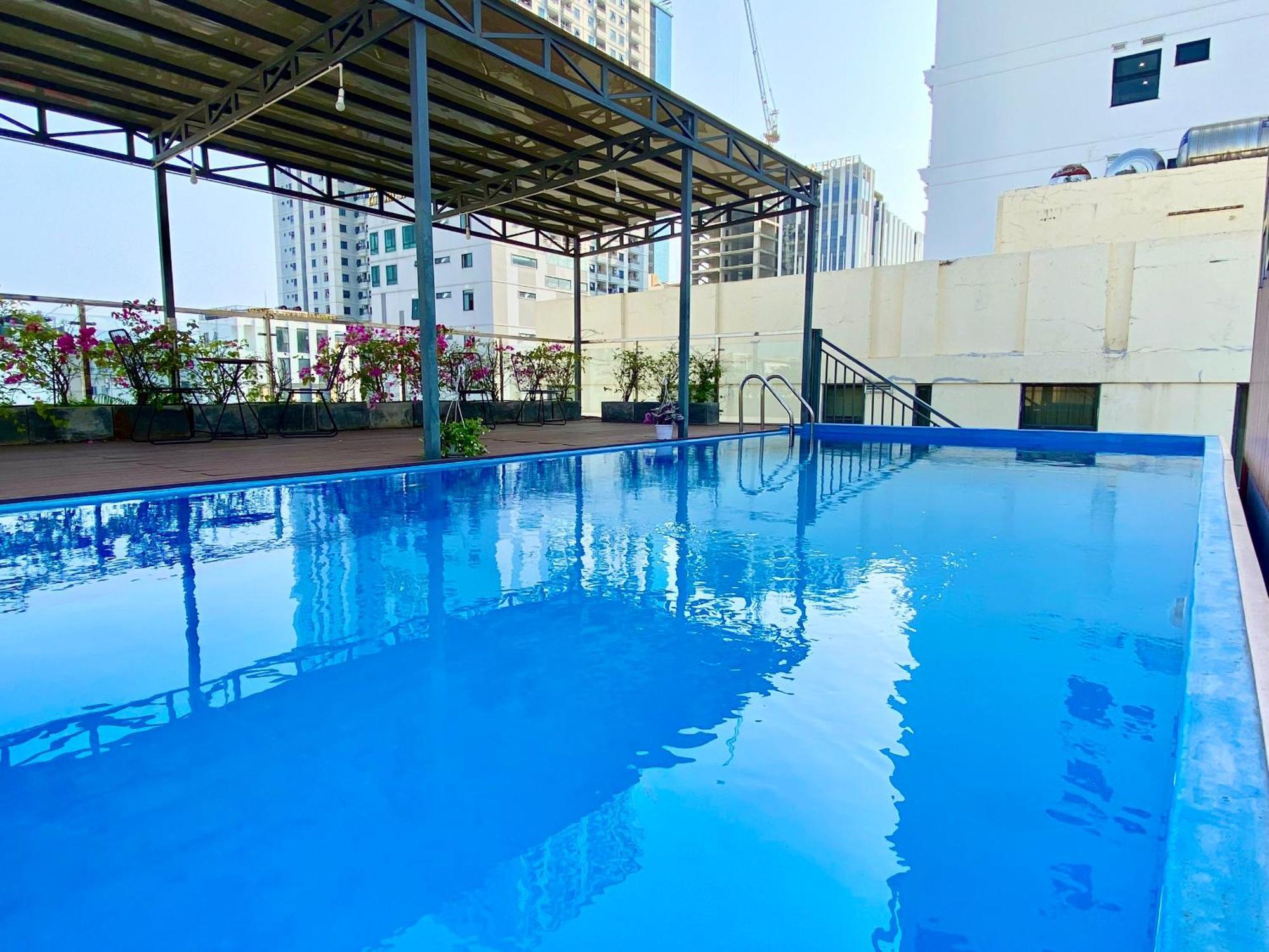 Hummer Hotel & Apartment Da Nang Beach Bagian luar foto